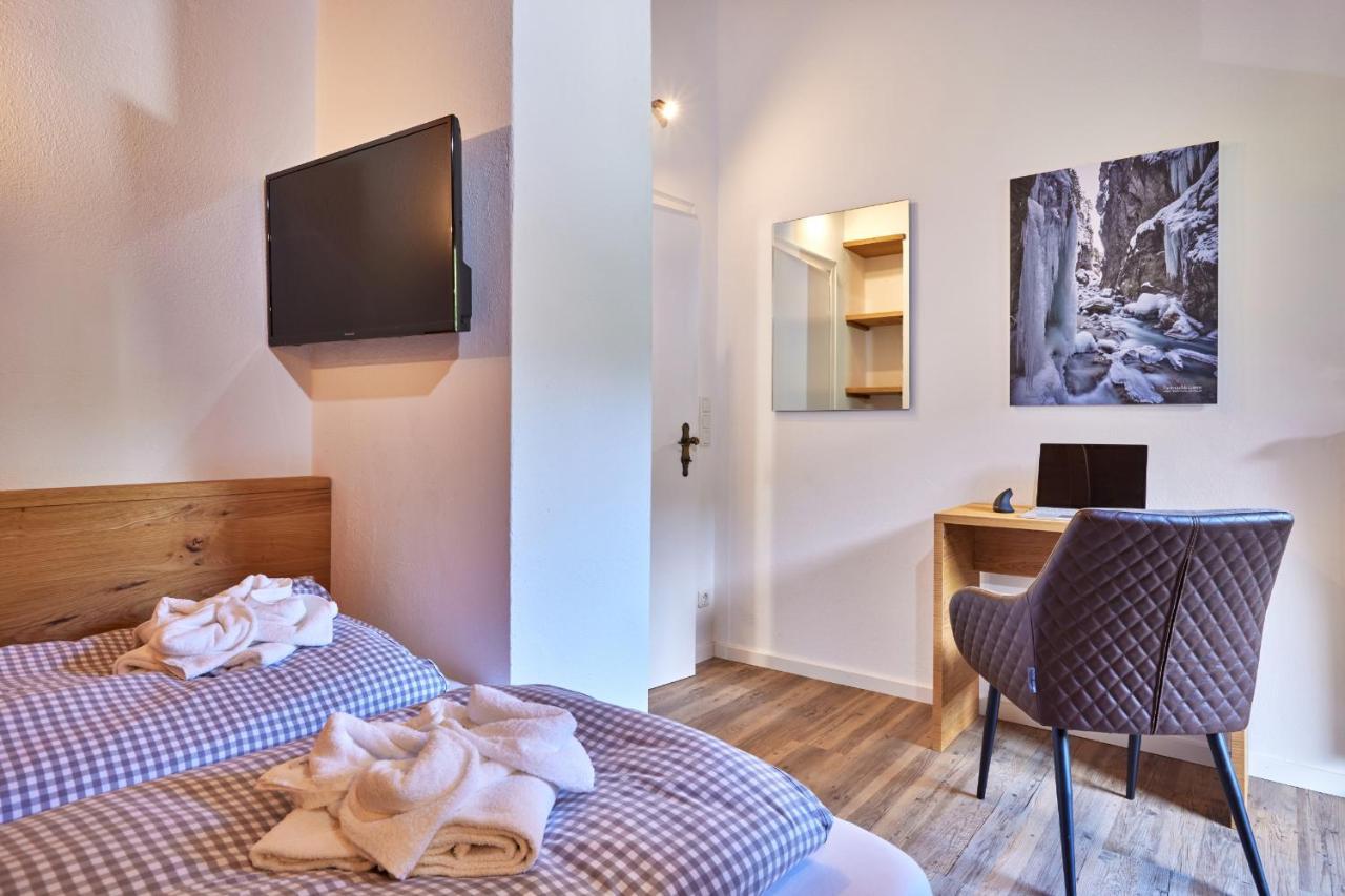 Haus Alpklang Apartment การ์มิช-พาร์เทนเคียร์เชน ภายนอก รูปภาพ